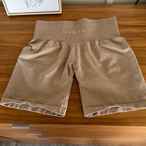 NVGTN pro shorts beige